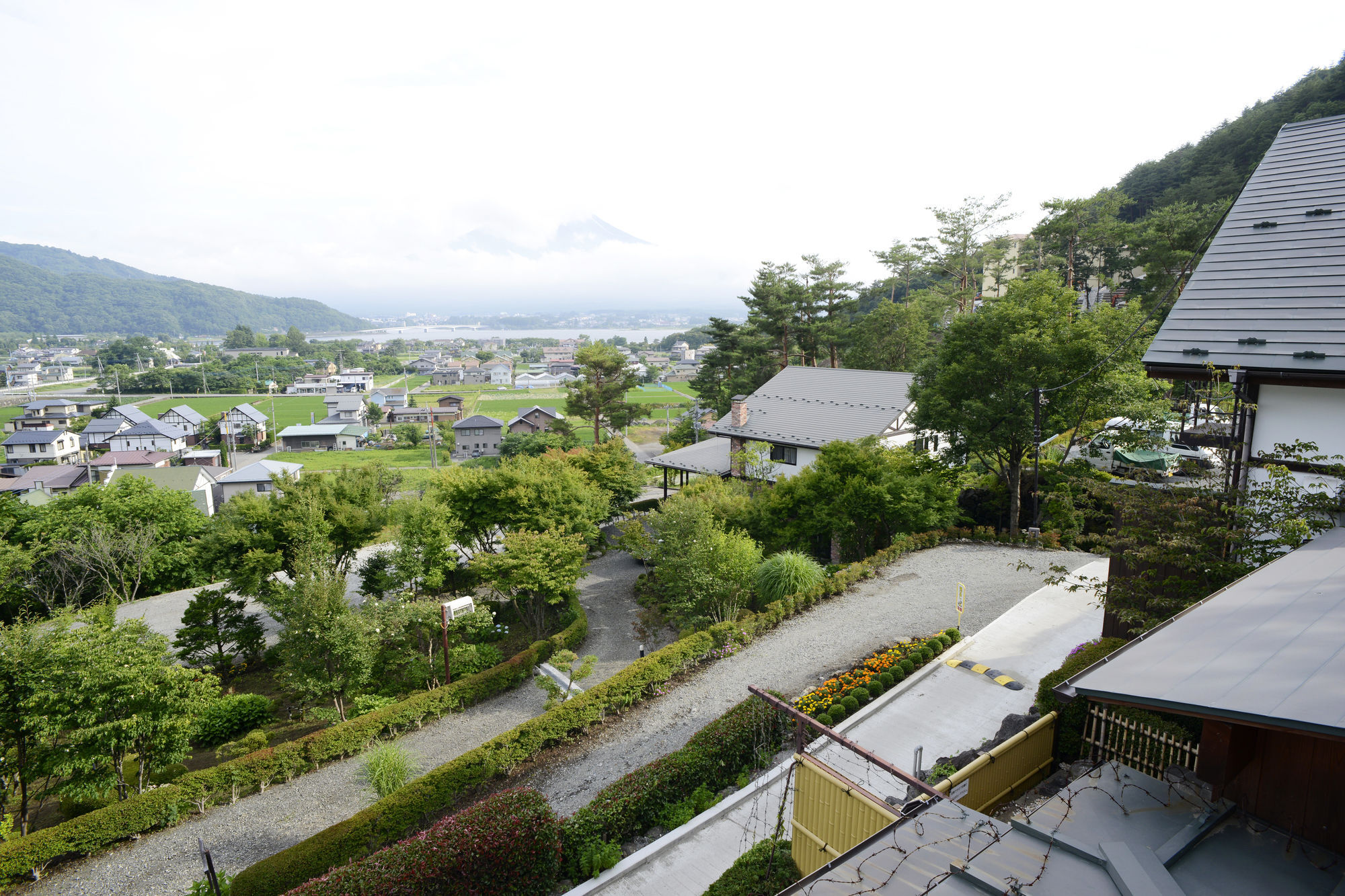 河口湖カントリーコテージ Ban 富士河口湖町 エクステリア 写真